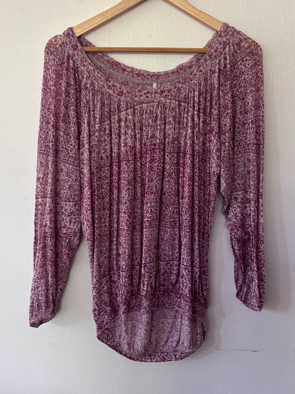 Free People Boho Blouse Womens Small Purple Floral Boatneck 2010s Distressed